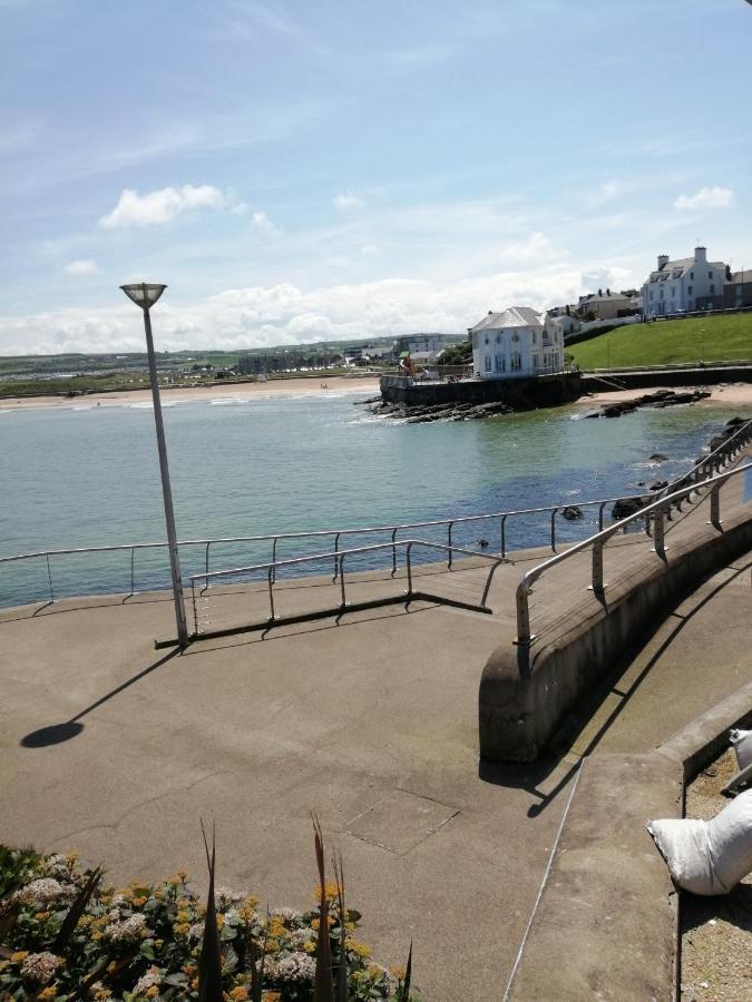 Mervue Apartment, 4 Causeway View, Portrush Exterior photo